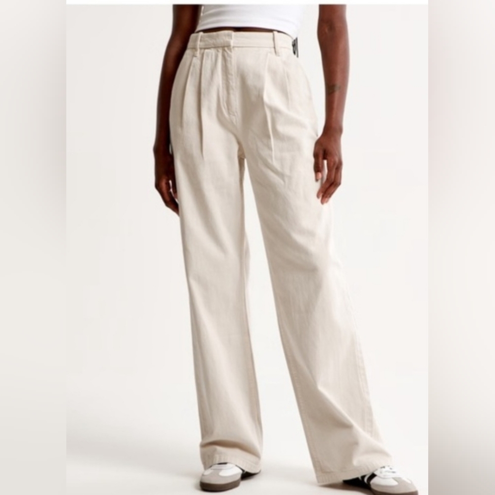 Abercrombie & Fitch Wide-Leg High-Rise Pants in Cream